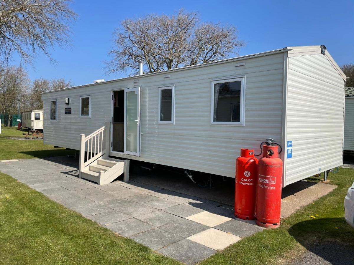 Beautiful 3-Bed Caravan Situated On Lakeland Haven Grange-over-Sands Exterior photo